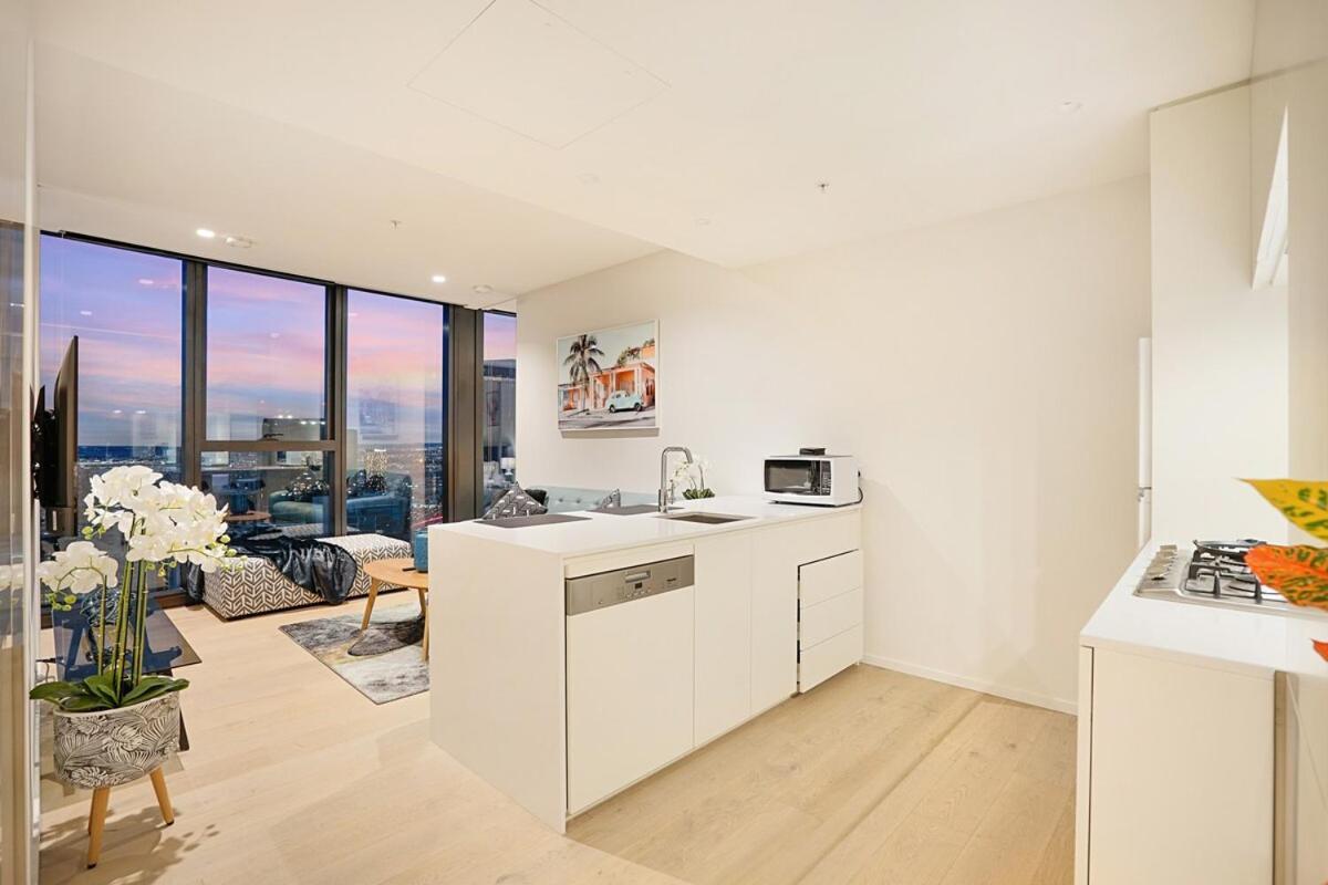 Top-tier 2 Bdrm View Southbank 47th Floor Melbourne